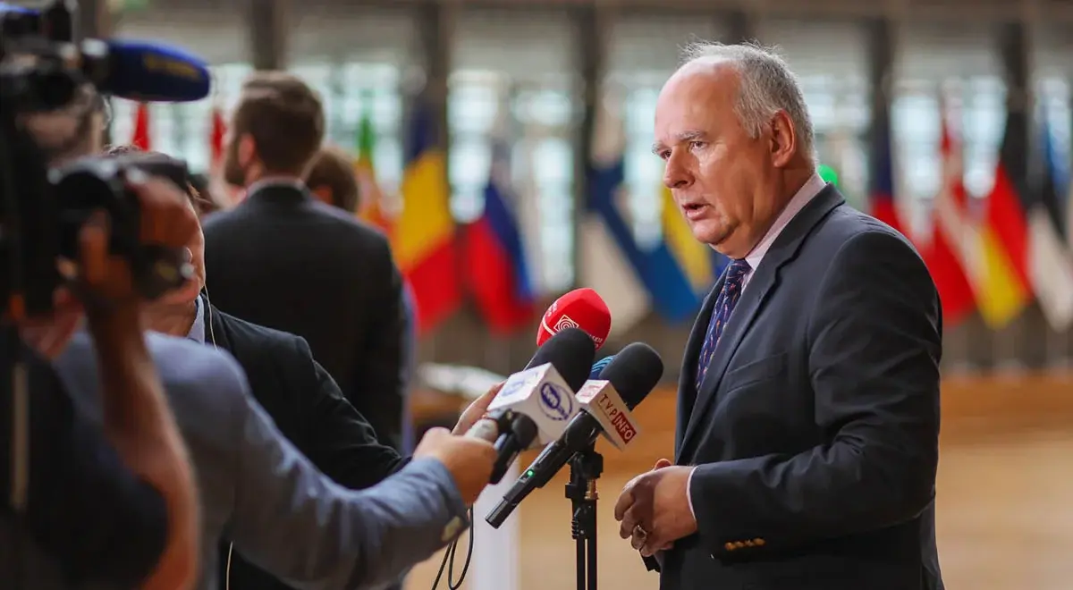 “Україна сама повинна захищати себе” – Польща не буде збивати російські ракети і дрони