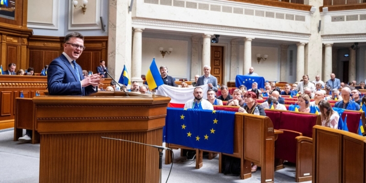 Україна має стати членом ЄС, попри розбіжності щодо Волинської трагедії, – маршалок польського Сейму