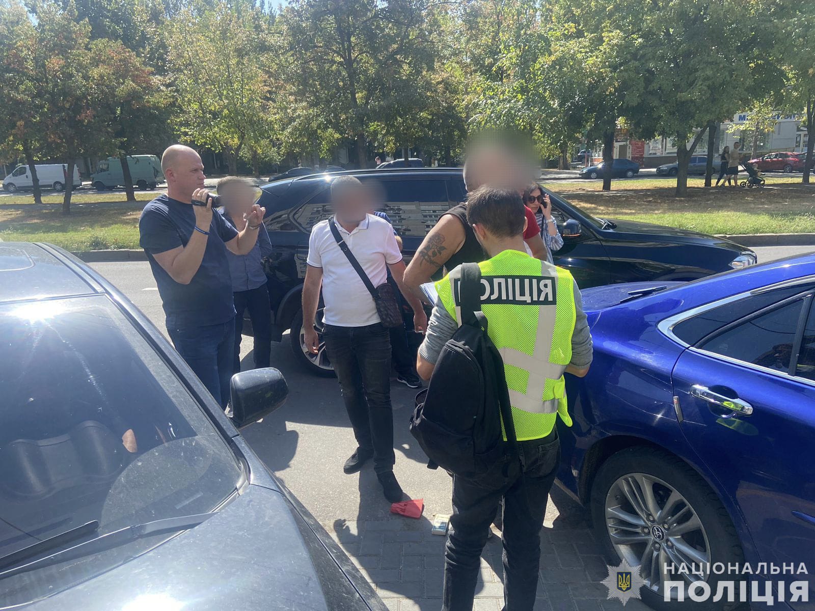 У Миколаєві затримали чоловіка, який за $12 тис. обіцяв ухилянту документи для безперешкодного виїзду за кордон (ФОТО)