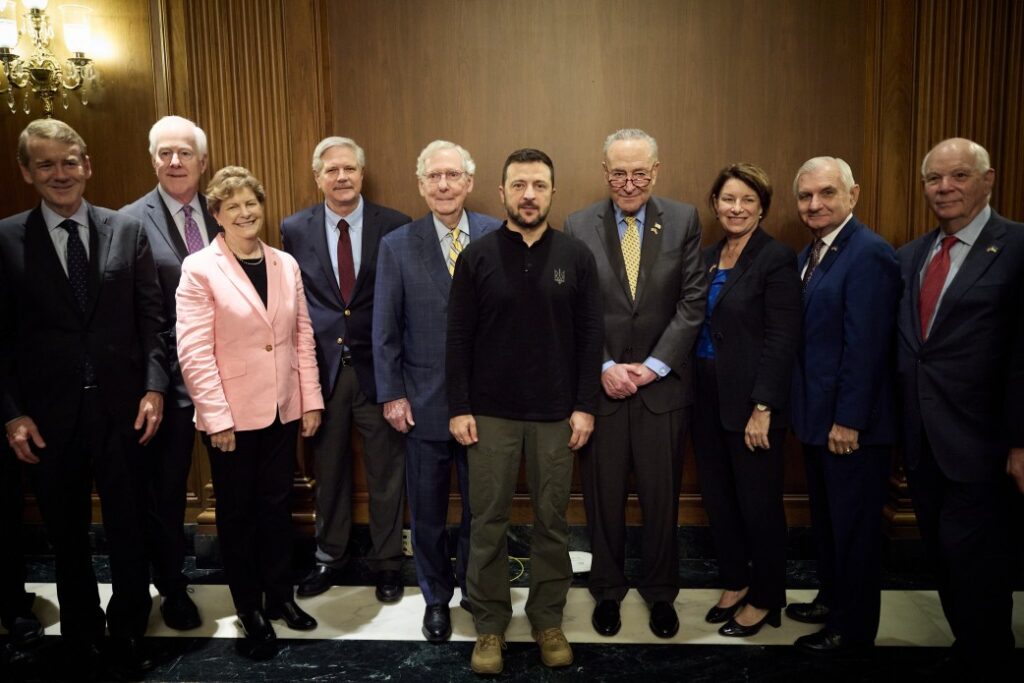 Зеленський зустрівся з двопартійною делегацією Сенату США (ФОТО) 2