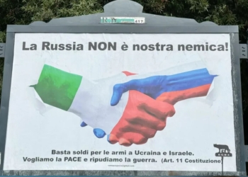 В Італії з’явилися сотні бордів “Росія нам не ворог” із закликами не допомагати Україні (ФОТО)