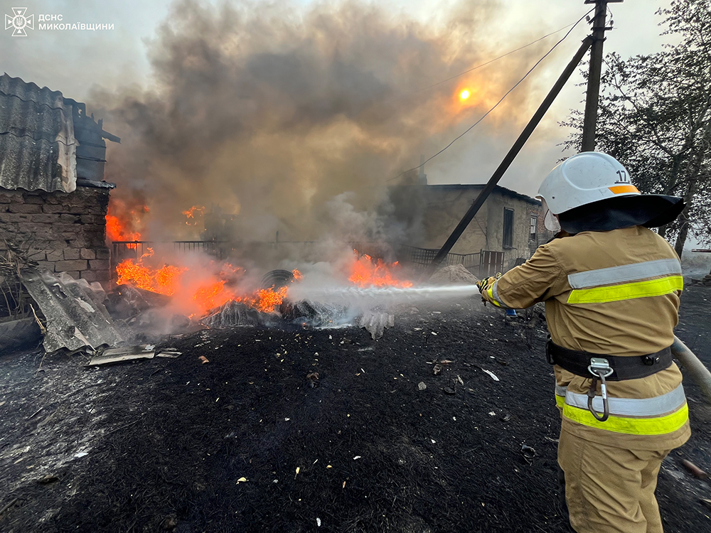 Напередодні свого професійного свята вогнеборці Миколаївщини за добу загасили 36 пожеж (ФОТО) 2