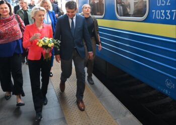 «Ми допоможемо Україні в її відважних зусиллях» – до Києва вже ввосьме приїхала президентка Єврокомісії