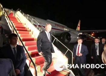 З виглядом “ну шо, лошари” Путін прибув до Монголії (ВІДЕО)
