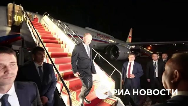З виглядом “ну шо, лошари” Путін прибув до Монголії (ВІДЕО)