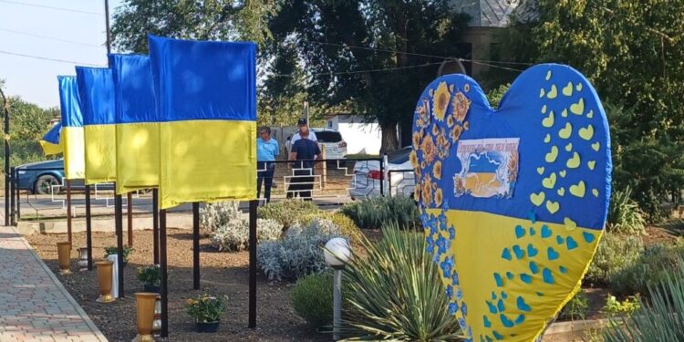 Деколонізація. Село на Одещині починалось як Гоффнунгсфельд, потім це була Надеждівка, тепер хочуть Шампань. Але французи проти