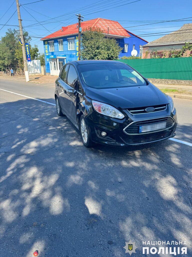 У Первомайську водій на Ford C-Max збив жінку. Хто що бачив? (ФОТО) 2