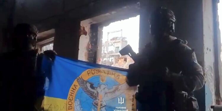 Підрозділи ГУР зачистили від окупантів Вовчанський агрегатний завод (ВІДЕО)