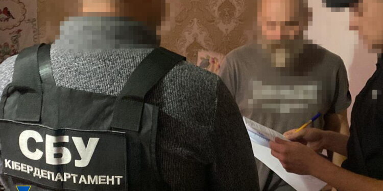 СБУ та БЕБ викрили у 10 областях мережу підпільних брокерів Webmoney, які фінансували російську агентуру в Україні (ФОТО)