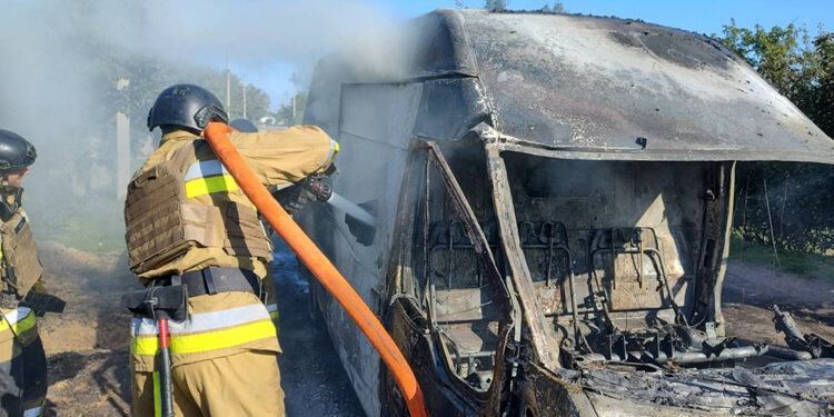 З 12-ти пожеж на Миколаївщині за добу одна спалахнула через обстріли (ФОТО)