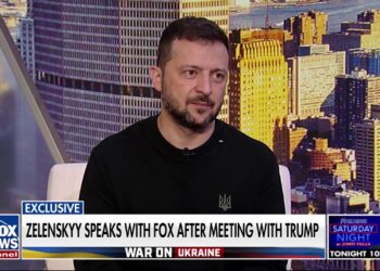 “З усієї поваги”. Зеленський “послав” спікера Палати представників Джонсона, який вимагав звільнення Маркарової