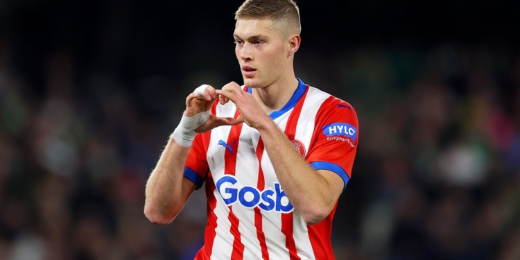 Українець Довбик номінований на «Золотий м’яч 2024»