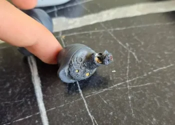 Навушник Samsung вибухнув просто у вусі, спричинивши незворотні ушкодження слуху (ФОТО)