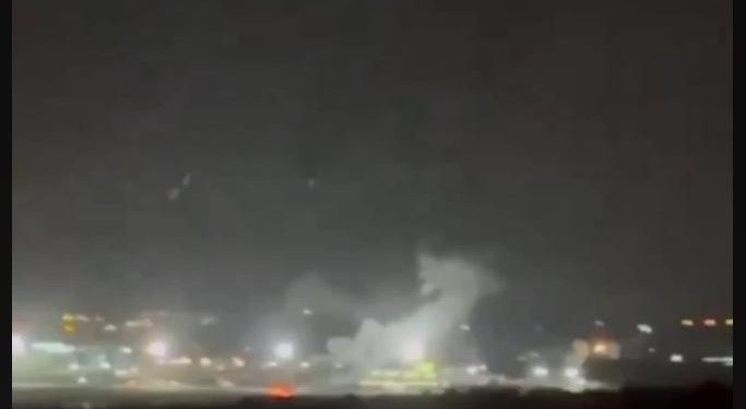 Дрони атакували Підмосков’я – горить аеропорт Жуковський, а через російське ППО – будинки (ФОТО, ВІДЕО)