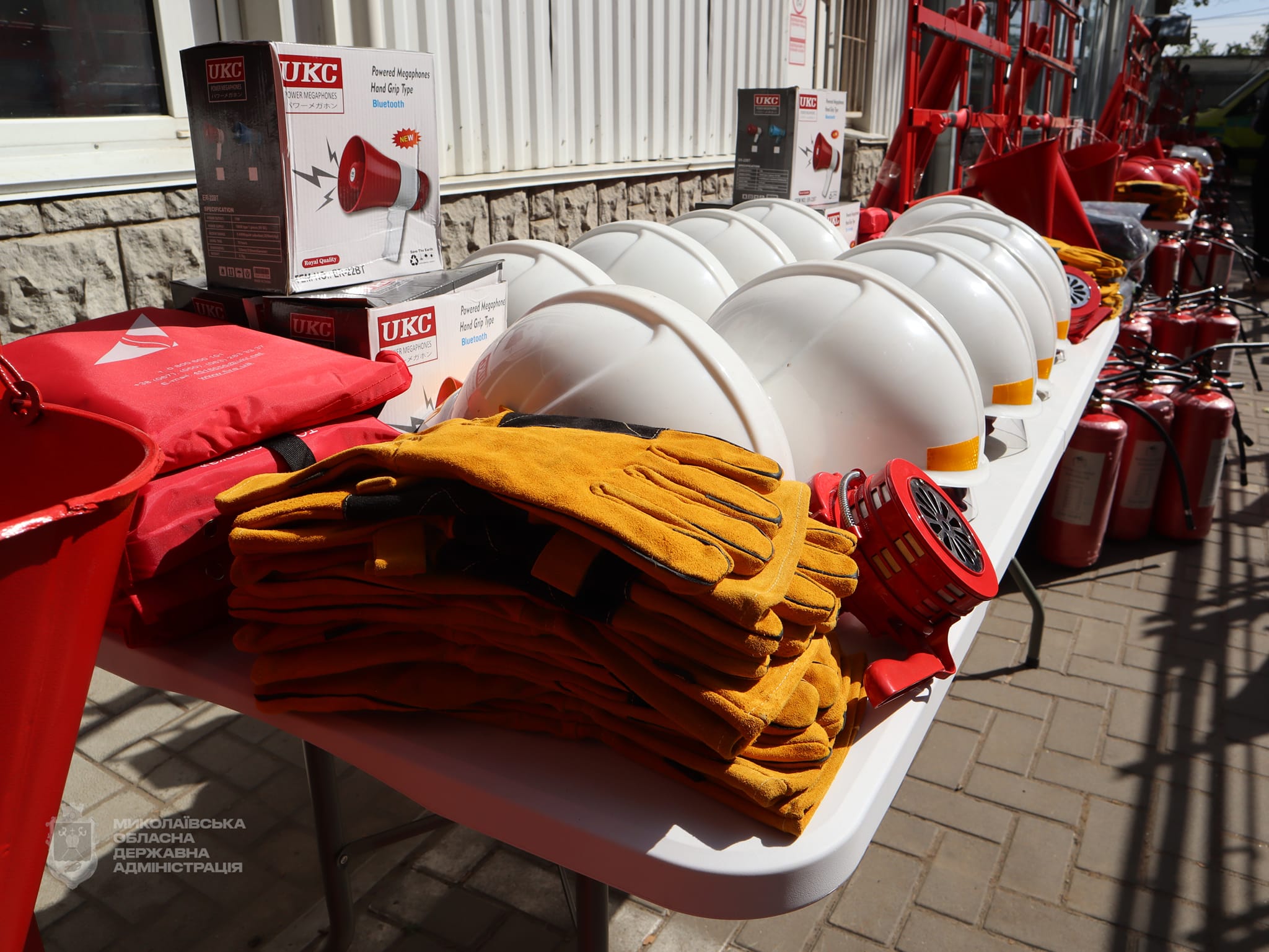 Громади Миколаївщини отримали спецоснащення для місцевих пожежно-рятувальних підрозділів (ФОТО)