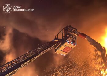 Нічна атака росіян на Україну – одна людина загинула, серед 12 постраждалих є діти (ФОТО)