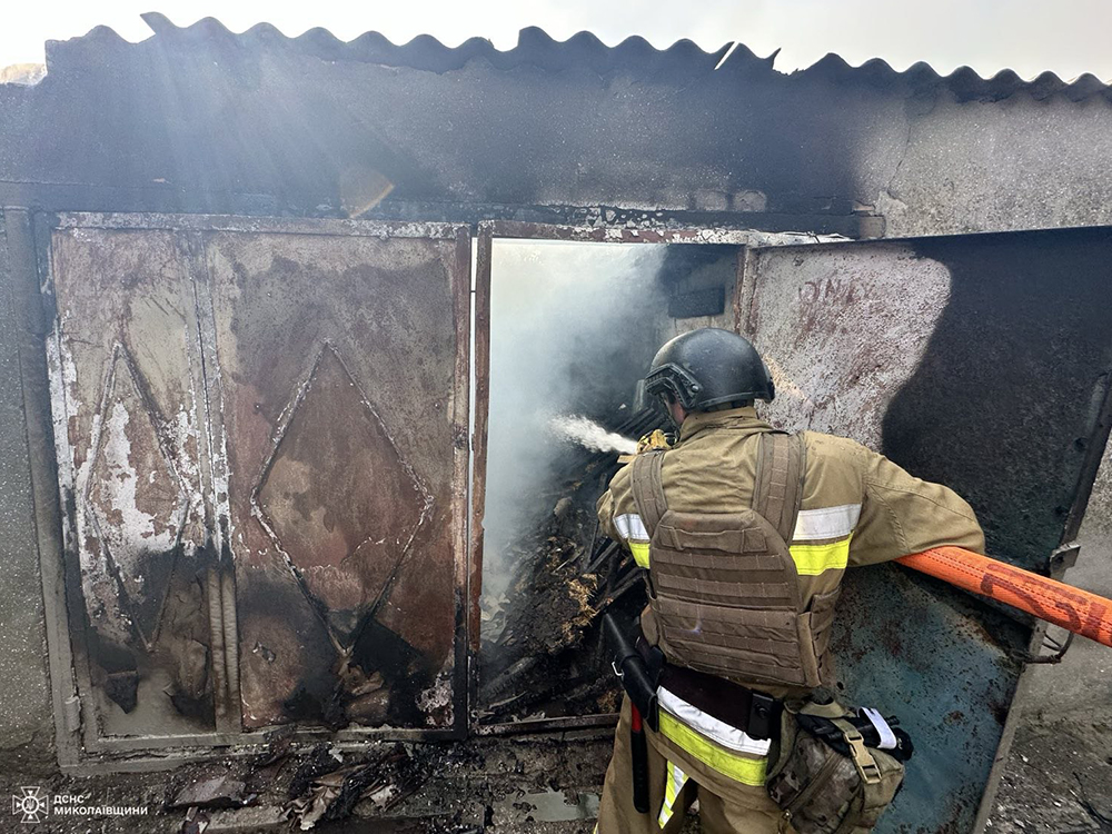 З 12-ти пожеж на Миколаївщині за добу одна спалахнула через обстріли (ФОТО) 4