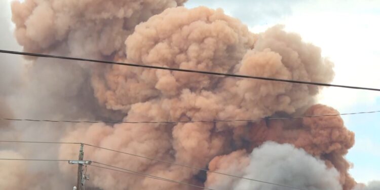 У США горить хімзавод, оголосили евакуацію (ВІДЕО)