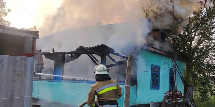 Пожежі в житлі та на відкритих територіях – що за добу гасили на Миколаївщині (ФОТО)