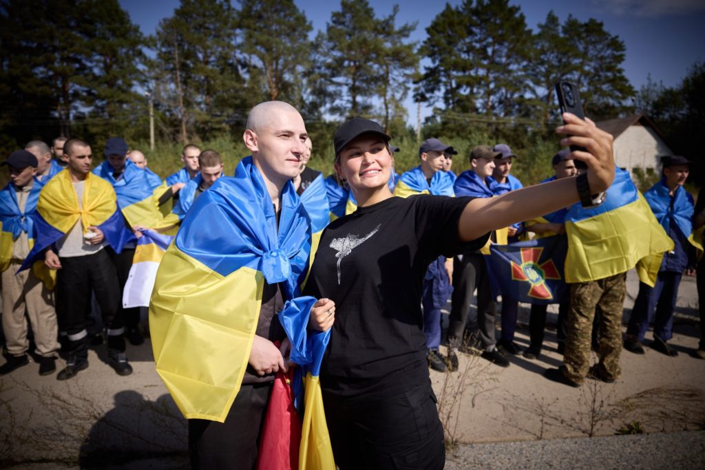 Ще один обмін полоненими відбувся сьогодні - Україна повернула 103 бранці (ФОТО, ВІДЕО) 6