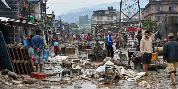 У Непалі після найсильніших за 50 років дощів зсуви і повені (ФОТО)