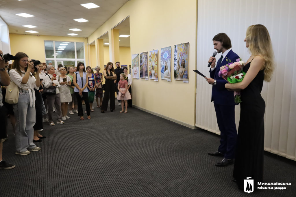 “Невидимки”: у Миколаєві до Дня міста відкрили фотовиставку Слави Посєдай (ФОТО) 16