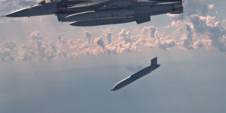 Якщо США знімуть заборону на удари вглиб РФ, куди ми дістанемо (МАПА)