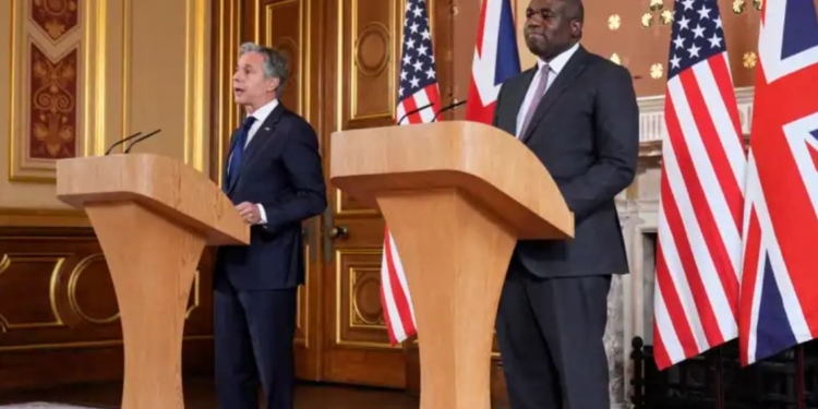 Блінкен і міністр МЗС Британії Ламмі їдуть в Київ