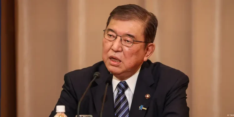 Новим премєр-миністром Японії стане колишній міністр оборони Сіґеру Ісіба. Що про нього відомо