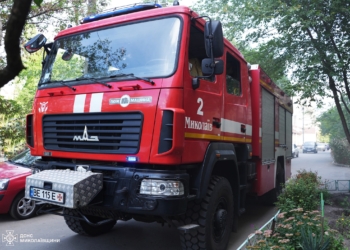 У Миколаєві на пожежі врятували 7-річного хлопчика (ФОТО, ВІДЕО)