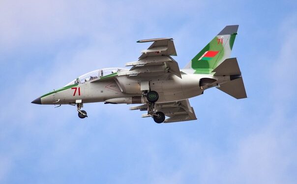 Військовий літак із Білорусі залетів в Україну