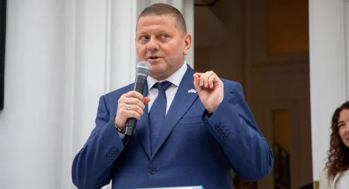 “Україна має повне право відповідати на ракетні удари рф”: Залужний на зʼїзді Лейбористів