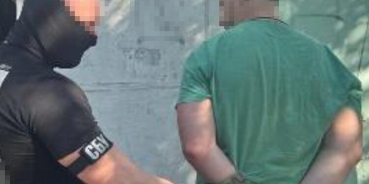 СБУ за сприяння керівництва АТ «Енергоатом» затримала на хабарі в 100 тис.грн. одного із посадовців цього підприємства (ФОТО)