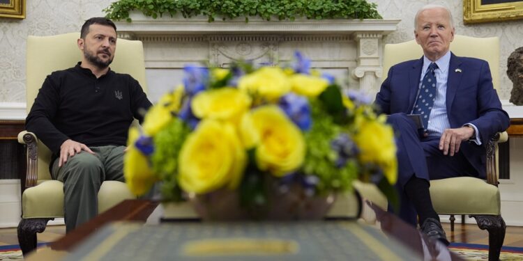 Зеленський зустрівся з Байденом і представив йому план перемоги (ВІДЕО)