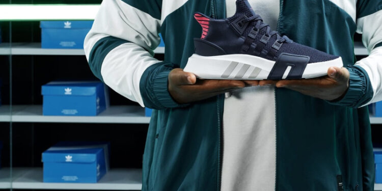 Лучшие мужские кроссовки только от адидас!