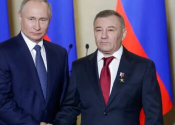 Наближені до путіна мільярдери Ротенберги захопили землю в Криму й будують там яхтову марину – ЗМІ