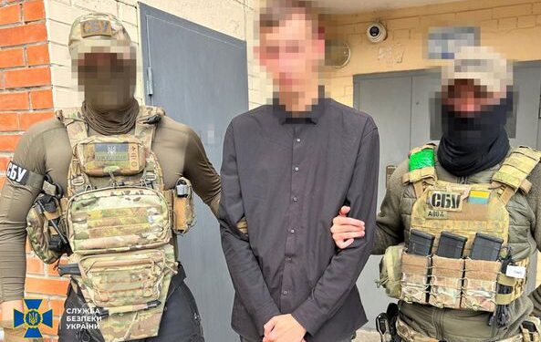 Коригувальник фсб вів онлайн-трансляції атак на Суми – його завербували через сайт знайомств (ФОТО)