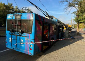 Ранкове ДТП у Миколаєві з тролейбусом: з 6 постраждалих троє – діти (ФОТО, оновлено)