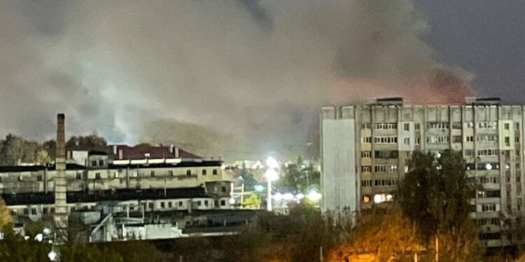 У Брянську дрони атакували завод «Кремній ЕЛ» – він випускає деталі для “Іскандерів” (ФОТО, ВІДЕО)