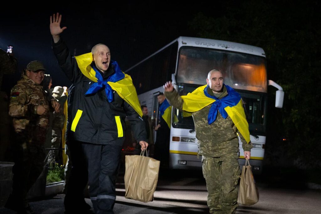 В рамках останнього обміну додому повернулись 28 миколаївських морпіхів (ФОТО) 2