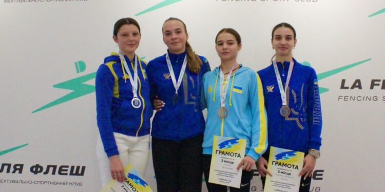 Всеукраїнські змагання найсильніших юніорів з фехтування на шаблях – серед переможців та призерів є миколаївці (ФОТО)