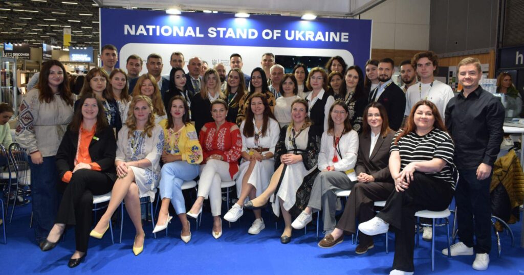 На міжнародній виставці харчової промисловості SIAL PARIS 2024 свою продукцію представили дві компанії з Миколаївщини 1