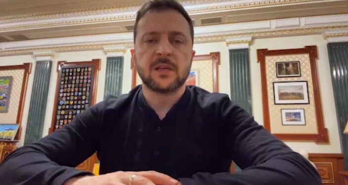 З 1 грудня в Україні запровадять Є-підтримку – кожна родина отримає по кілька тисяч гривень, – звернення Зеленського (ВІДЕО)