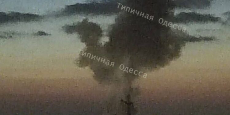 В Одесі вибух внаслідок атаки балістикою (ФОТО)