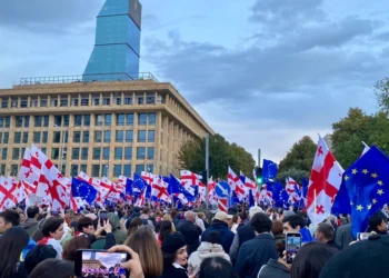 У Грузії пройшов проєвропейський марш. Опоненти назвали його Прайдом і звинуватили у гей-пропаганді (ФОТО, ВІДЕО)