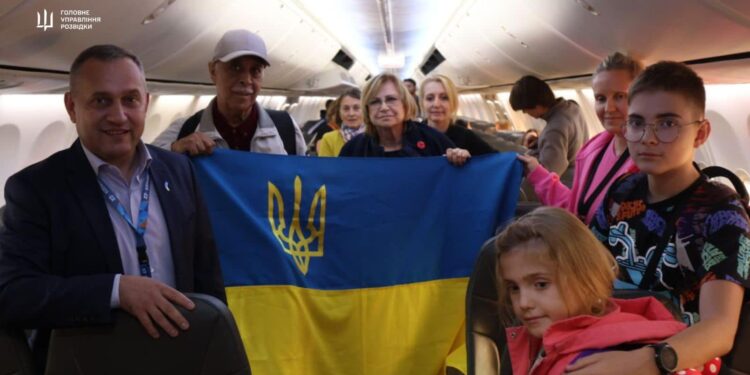 Україна евакуювала з Лівану ще 68 людей ― не тільки українців, а й громадян ще 7 країн (ФОТО)