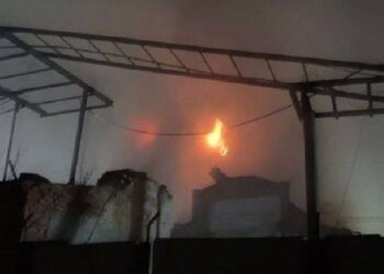 У Тамбовській області горить завод “Біохім” – туди залетіли дрони (ВІДЕО)