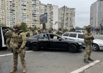 В Україні кокаїн продавали як мелену каву, а ще канабіс і “чарівні” гриби (ФОТО, ВІДЕО)