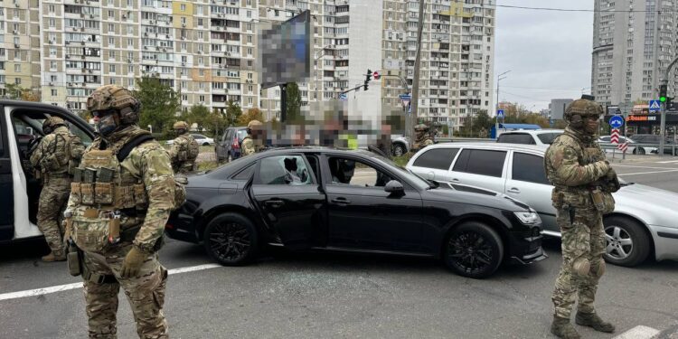 В Україні кокаїн продавали як мелену каву, а ще канабіс і “чарівні” гриби (ФОТО, ВІДЕО)