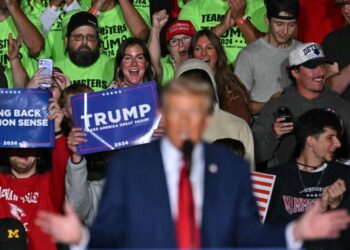Трамп закликав Ізраїль бити по ядерних об’єктах Ірану